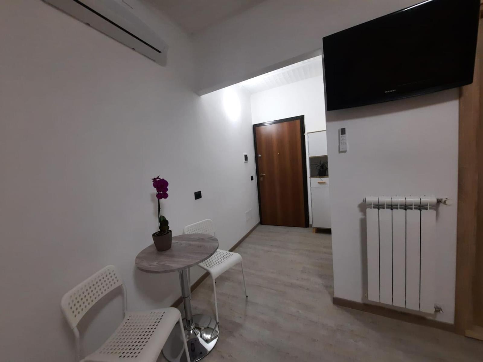 Апартаменти Viccinella House Capranica Екстер'єр фото