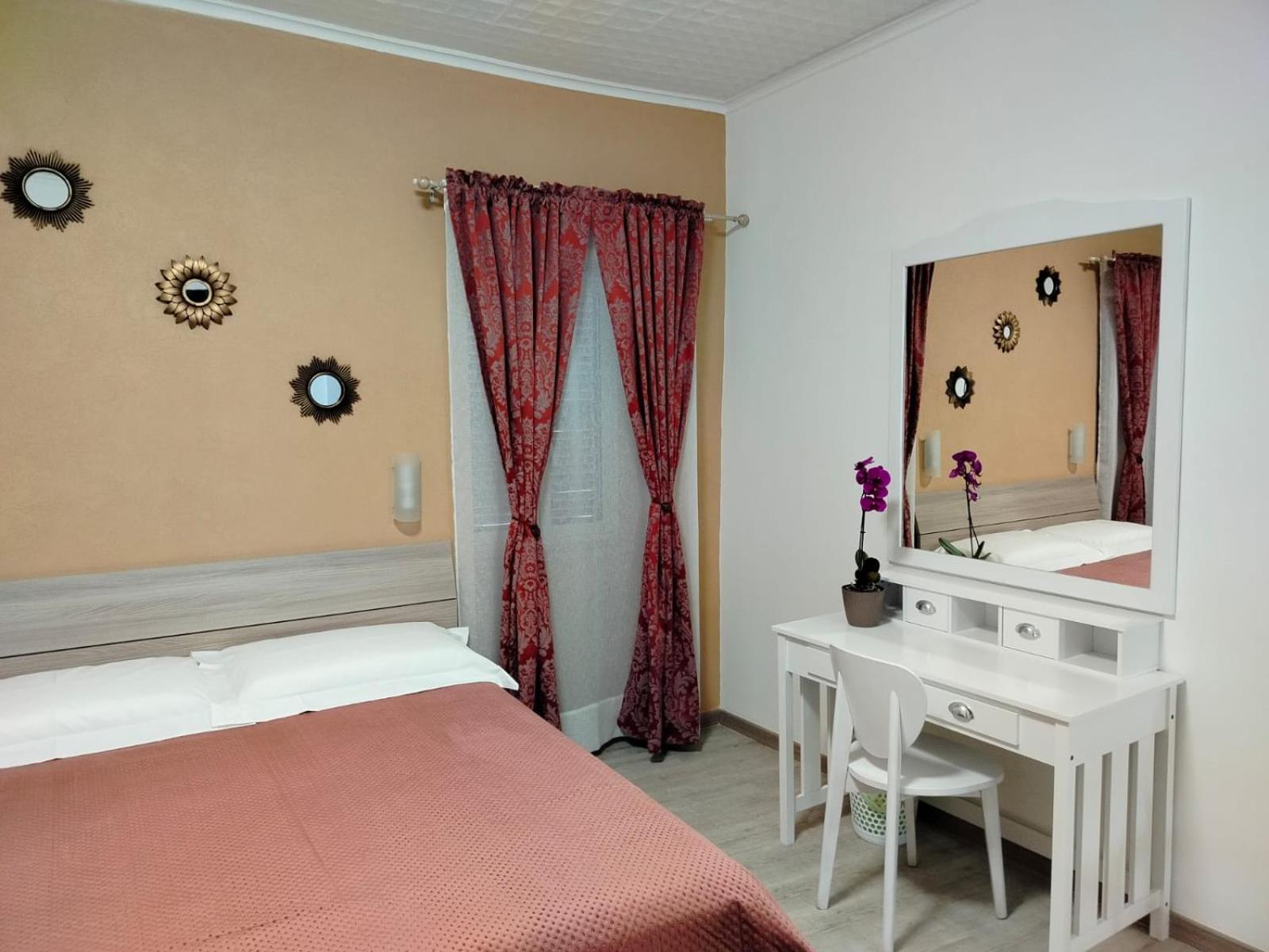 Апартаменти Viccinella House Capranica Екстер'єр фото
